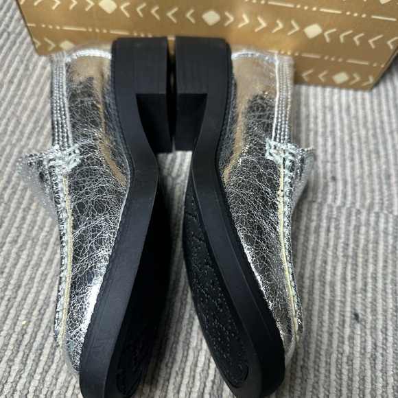 Zodiac Silver Metallic Loafers with Chunky Platform size 7 ❤️‍🔥 - Picture 3 of 5